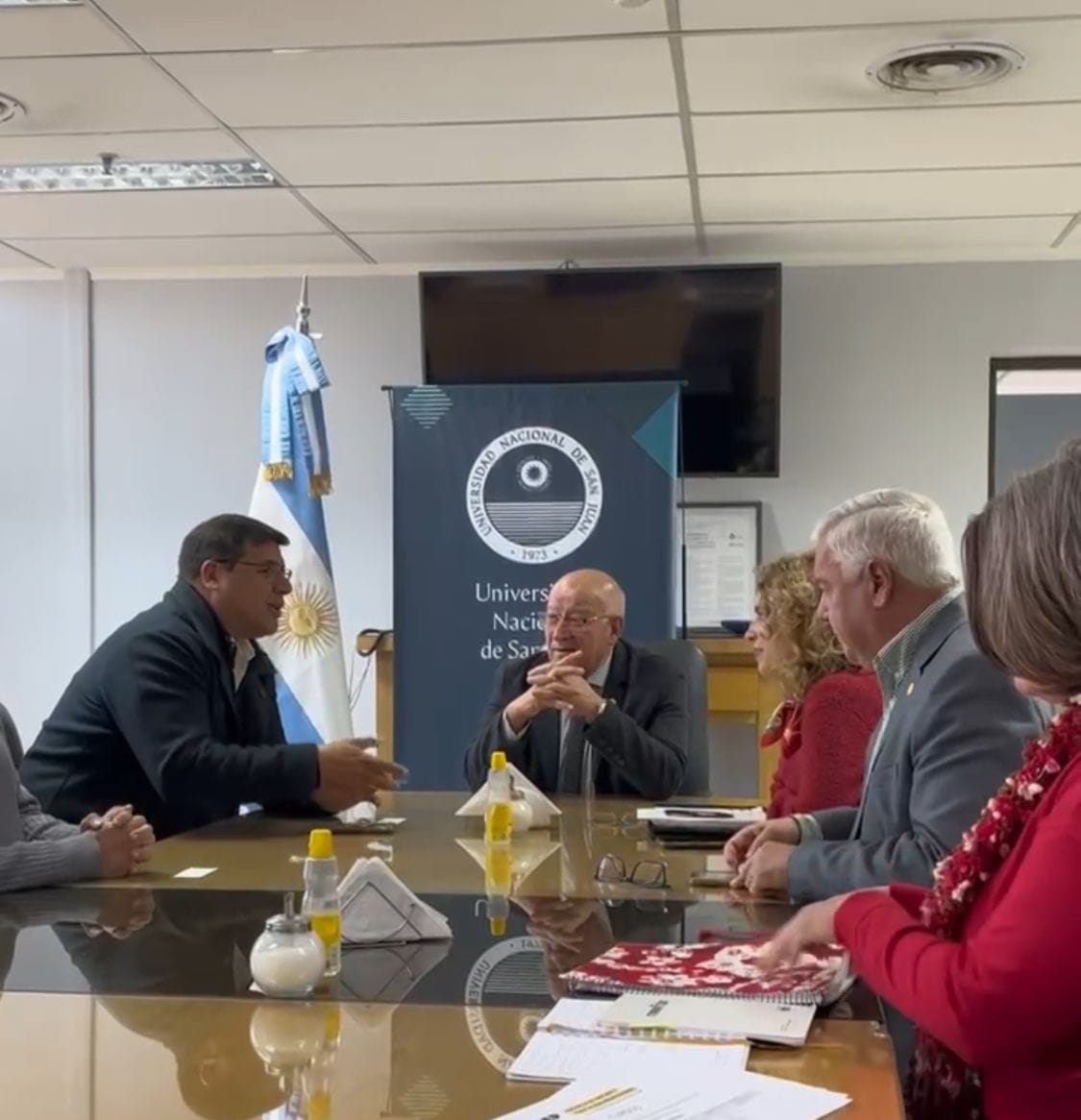 Importante reunión con la UNSJ
