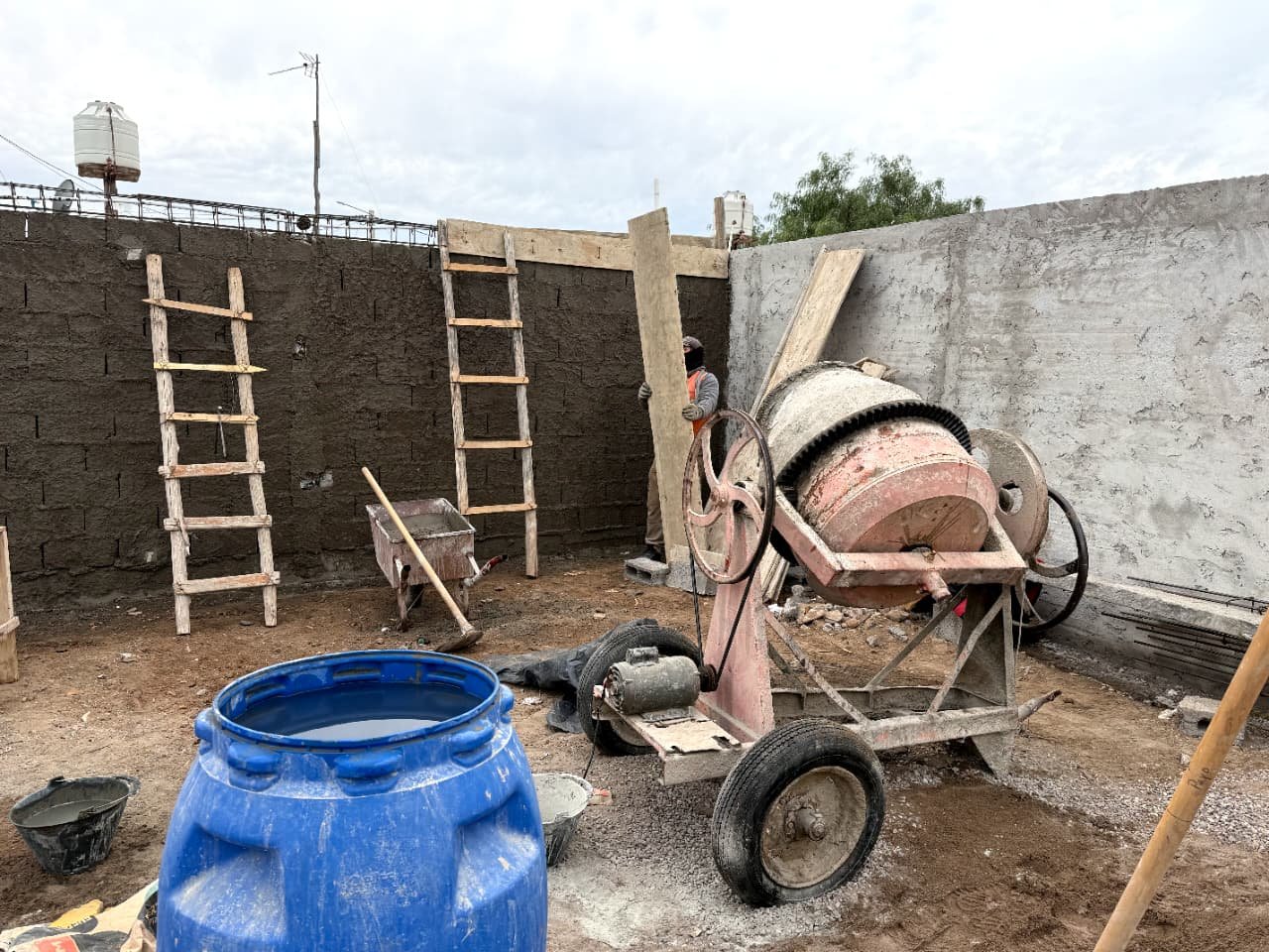 Avanza la construcción del nuevo SUM de Fiorito en 9 de Julio