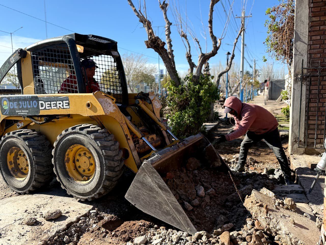 Avanza la construcción y recuperación de veredas sobre Diagonal San Martín