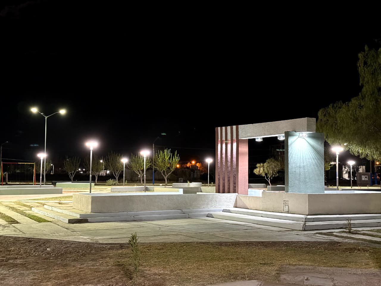 Avanza la recuperación de espacios públicos en 9 de Julio: remodelaciones en la plaza Santa Rosa de Lima, de Las Chacritas