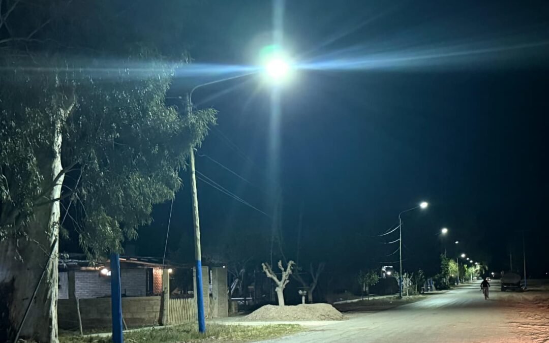 Las Chacritas: Villa Las Rosas ya tiene iluminación 100% LED