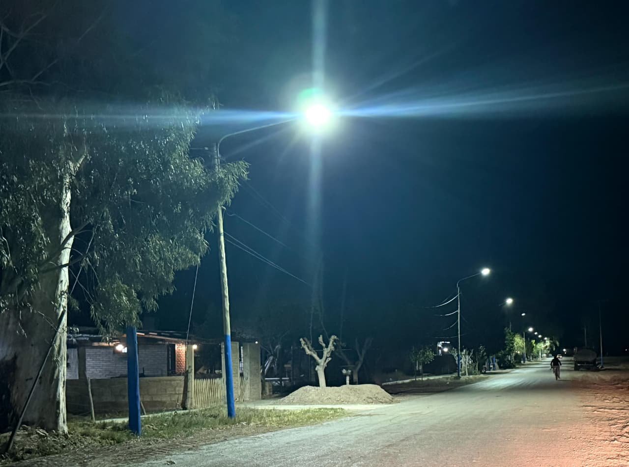 Las Chacritas: Villa Las Rosas ya tiene iluminación 100% LED